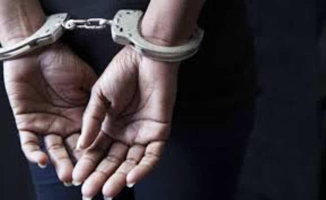 सिलीगुड़ी : दो देशों की रख रही थी नागरिकता, बागडोगरा एयरपोर्ट पर पुलिस ने किया गिरफ्तार