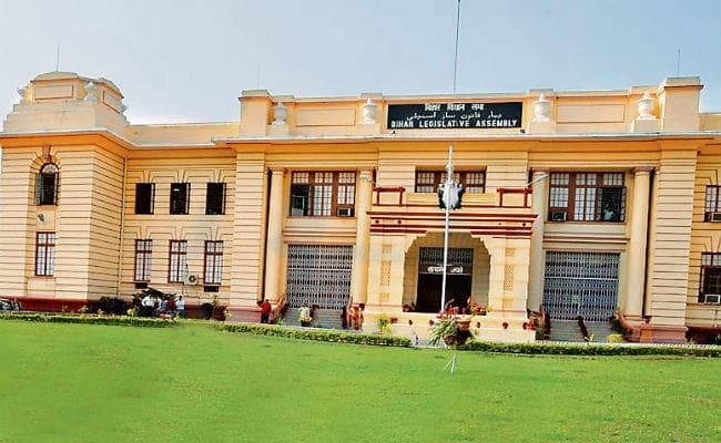 विधानसभा में सदस्य रहे या नहीं, पर उनके सवाल अब तक हैं जिंदा