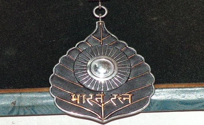 दो जनवरी : भारत रत्न पुरस्कार की स्थापना का दिन