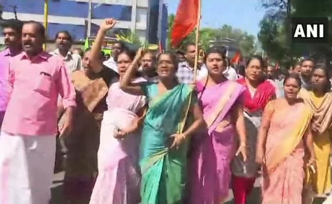 केरल में सबरीमला मुद्दे को लेकर हड़ताल शुरू