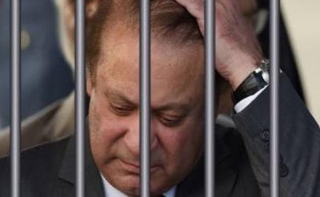 पाकिस्तान के पूर्व पीएम शरीफ को जेल में खुद करना होगा ये काम