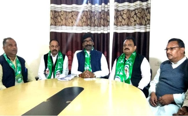 गढ़वा में बोले हेमंत सोरेन : JMM की सरकार बनी तो रद्द होगा बिहार के साथ मंडल डैम का एकरारनामा