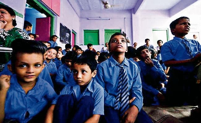 ग्रामीण भारत में शिक्षा की स्थिति बदहाल, बुनियादी संसाधनों का हैं अभाव