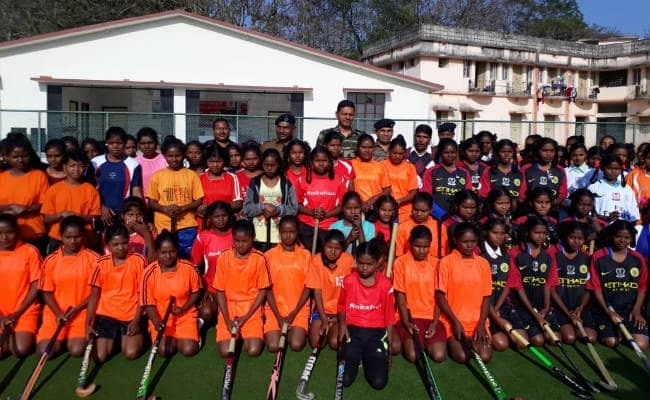 नक्सल प्रभावित क्षेत्र की युवतियों के लिए पुलिस ने किया हॉकी टूर्नामेंट का आयोजन