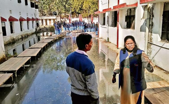 रांची : 360 छात्राओं को दूसरे हॉस्टल में किया गया शिफ्ट, निकाला जा रहा है पानी