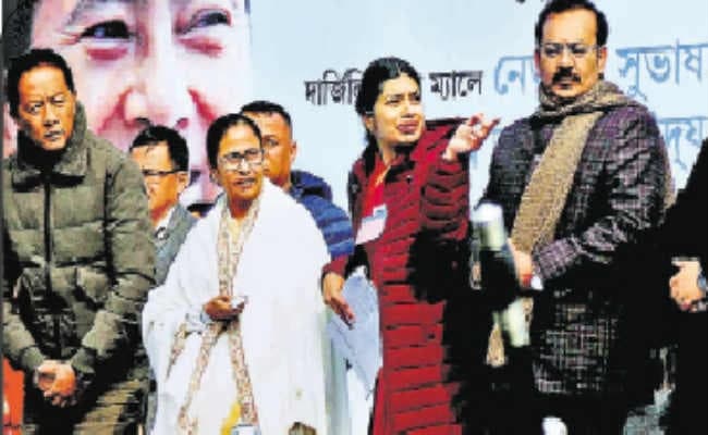 दार्जिलिंग : नेताजी जयंती समारोह में पहाड़ के लिए ममता का एलान, दार्जिलिंग की समस्या का निकाला जायेगा स्थायी हल