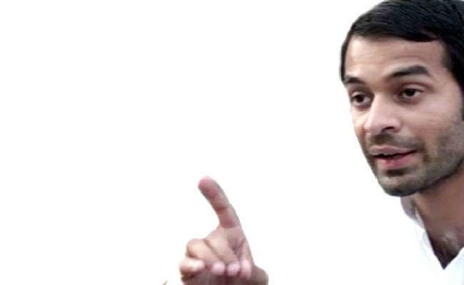 पटना : ताला देख तेज प्रताप हुए नाराज, पूर्वे पर साधा निशाना