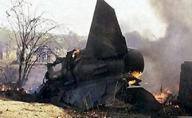 उत्तरप्रदेश : कुशीनगर में वायुसेना का फाइटर प्लेन दुर्घटनाग्रस्त