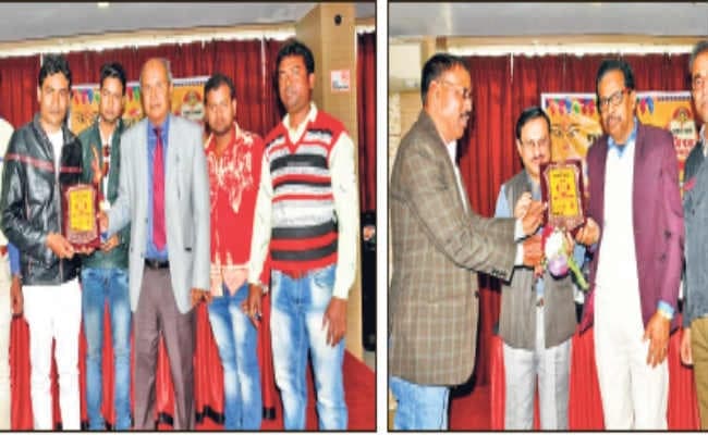 आसनसोल : छह कमेटियों को प्रभात खबर श्रेष्ठो दुर्गापूजा सम्मान