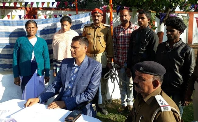 सिमडेगा : पति की निर्मम हत्या की आरोपी पत्नी सहित 4 लोग गिरफ्तार