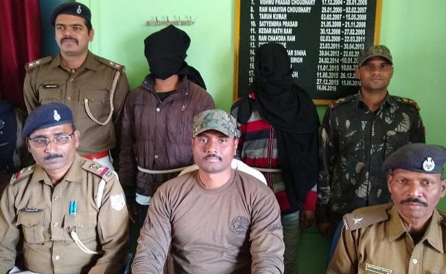 इटखोरी में दो बाइक लुटेरे गिरफ्तार