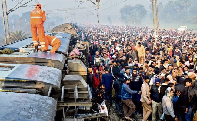आंखों देखी : धमाके के साथ खुली नींद सामने था मौत का मंजर, इधर-उधर बिखरा था सामान, एक के ऊपर एक दबे थे कई यात्री