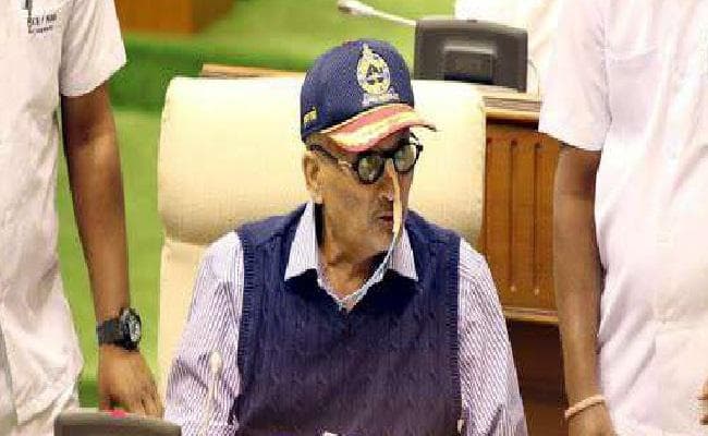 मानव मस्तिष्क किसी भी बीमारी का इलाज खोज सकता है : पर्रिकर