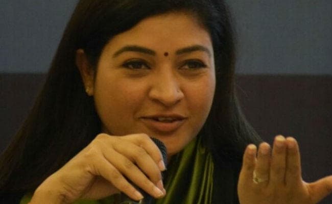 AAP विधायक अलका लाम्बा का दावा, केजरीवाल ने उन्हें ट्विटर पर अनफॉलो किया, वाट्सएप्प ग्रुप से हटाया