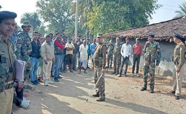 सिमडेगा : अपराधियों ने एक व्यवसायी की चाकू से गोद और पत्थर से कूचकर कर दी हत्या