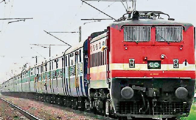 धनबाद-चंद्रपुरा लाइन पर मालगाड़ी का सफल परीक्षण, 15 से निर्धारित मार्ग से चलेगी ये यात्री ट्रेनें, देखें सूची