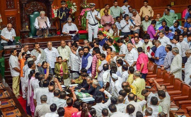 कर्नाटक में किसानों की कर्जमाफी के लिए 31 जनवरी तक 1611 करोड़ रुपये जारी