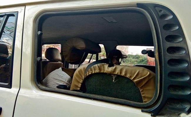 पालीगंज : छापेमारी करने गयी पुलिस टीम पर जब ग्रामीणों ने किया हमला