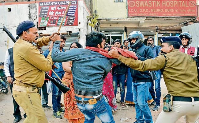 पटना : स्वस्तिक हॉस्पिटल पर किडनी निकालने का आरोप, मरीज की मौत पर हंगामा-तोड़फोड़