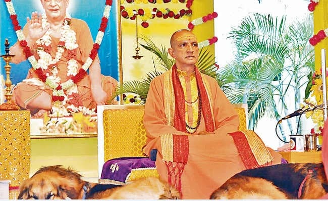 मुंगेर : योग का आधार जीवन में शुद्धता : स्वामी निरंजनानंद