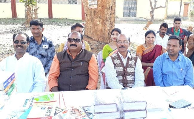 सरस्वती पूजा के समापन पर सिमडेगा कॉलेज में क्वीज का आयोजन