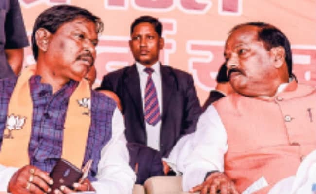 जमशेदपुर : मुख्यमंत्री ने कार्यकर्ताओं को दिया जीत का मंत्र, विपक्ष पर बरसे, कहा - झामुमो व कांग्रेस ने लोगों को लूटा इस बार भाजपा सभी 14 सीट जीतेगी