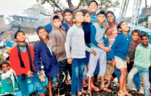 जीवन हारना नहीं, हमने जीतना सीखा है : नदी में समायी बस्तियां, नहीं मानी हार, बसाये गांव तो खिलखिला पड़ी जिंदगी