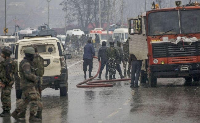 पुलवामा आतंकवादी हमला : शहीदों में 12 जवान उत्तर प्रदेश के, परिजनों को 25 लाख और नौकरी का ऐलान