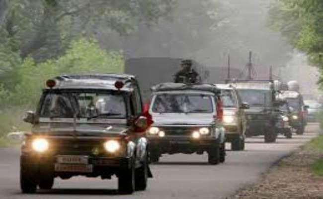 #PulwamaAttack : जानें सुरक्षा बलों के काफिले के साथ, कब से सिविलियन गाड़ियों को चलने की मिली छूट #PulwamaAttack : जानें सुरक्षा बलों के काफिले के साथ, कब से सिविलियन गाड़ियों को चलने की मिली छूट