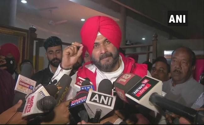 मैं अपने स्टैंड पर कायम हूं, आखिर कश्मीर समस्या का स्थायी समाधान क्यों ना हो? : सिद्धू