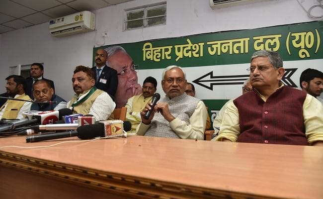 पुलवामा हमले पर नहीं होनी चाहिए राजनीति, कश्मीर में धारा 370 खत्म नहीं किया जा सकता : CM नीतीश