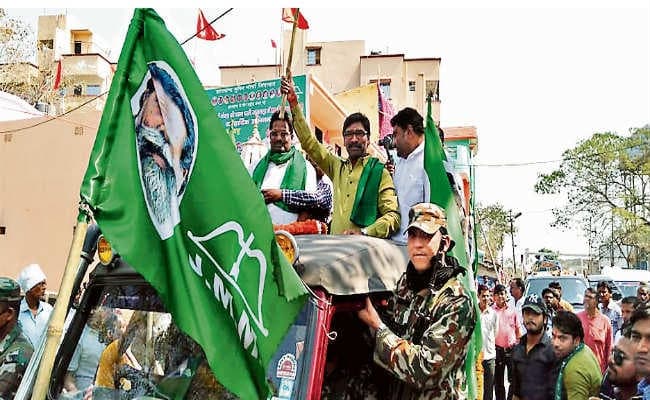 सरकार आदिवासियों व मूलवासियों को उजाड़ने पर आमादा : हेमंत सोरेन