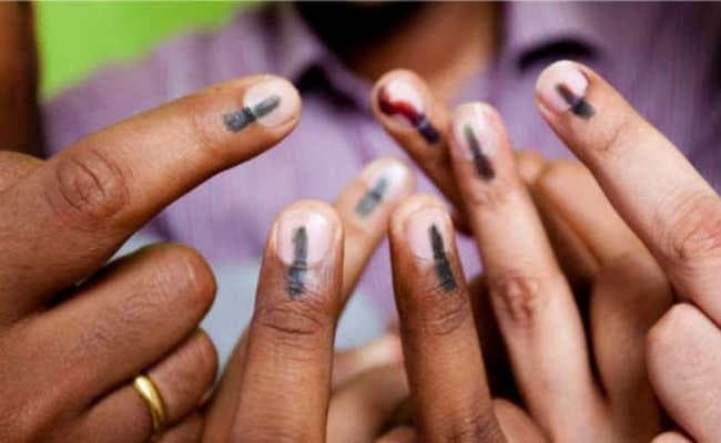 रांची : मतदाता सूची में नाम नहीं, ताे निराश न हाें, नामांकन से एक हफ्ते पहले तक आप बन सकते हैं वाेटर