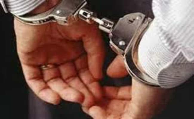 खूंटी : 13 किलो अफीम के साथ दो गिरफ्तार खूंटी : 13 किलो अफीम के साथ दो गिरफ्तार