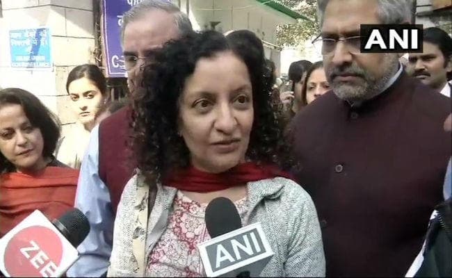 #MeToo : एमजे अकबर पर यौन उत्पीड़न का आरोप लगाने वाली पत्रकार प्रिया रमानी को मिली जमानत