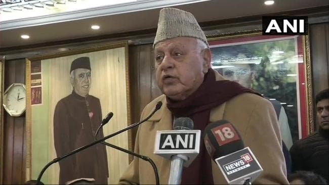 फारूक अब्दुल्ला ने कहा – इमरान के प्रतिनिधि ने मोदी से की मुलाकात, तब युद्ध उन्माद मंद पड़ा