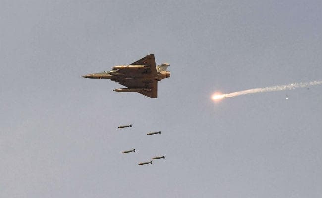 #AirSurgicalStrikes: IAF ने इस तरह LoC पार कर 21 मिनट में जैश के ठिकानों पर बरसाये 1000 Kg बम