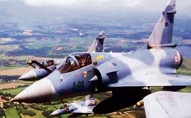 हमलावर नीति बरकरार रहनी चाहिए