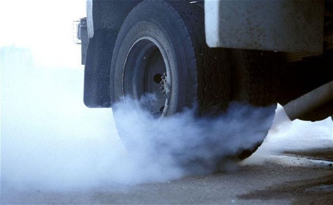 Health News: वायु प्रदूषण को खतरनाक स्तर पर ले जा रहा डीजल वाहनों का धुआं, ज्यादातर मौतें भी इसी से
