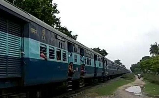 आज जंक्शन होकर आने-जाने वाली 14 एक्सप्रेस ट्रेनों का बदला गया रूट, जानें