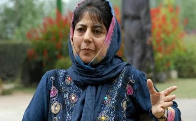 महबूबा का भाजपा पर निशाना, कहा - बालाकोट हमलों पर सवाल उठानेवालों को देशद्रोही कहना चौंकानेवाला