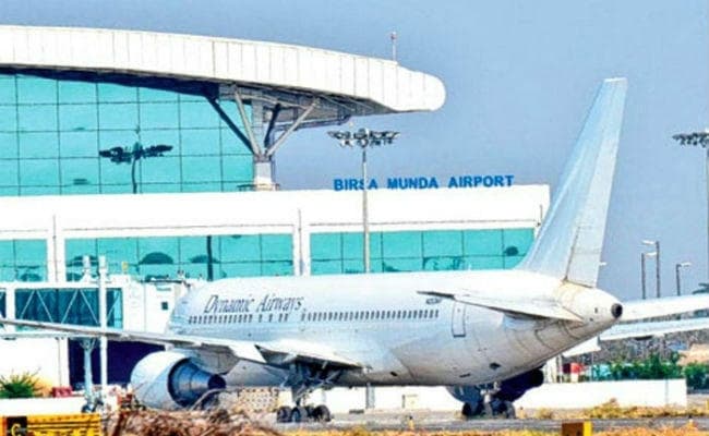 रांची : बिरसा मुंडा एयरपोर्ट के पास के 12 गांव होंगे विकसित, UNDP और जिला प्रशासन के बीच MoU