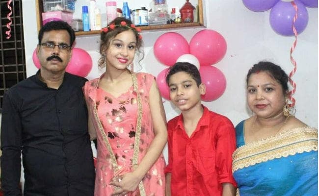 चौपारण की बेटी आराध्या छत्तीसगढ़ के फिल्मों में बिखेर रही जलवा, कई एलबम भी बनाया