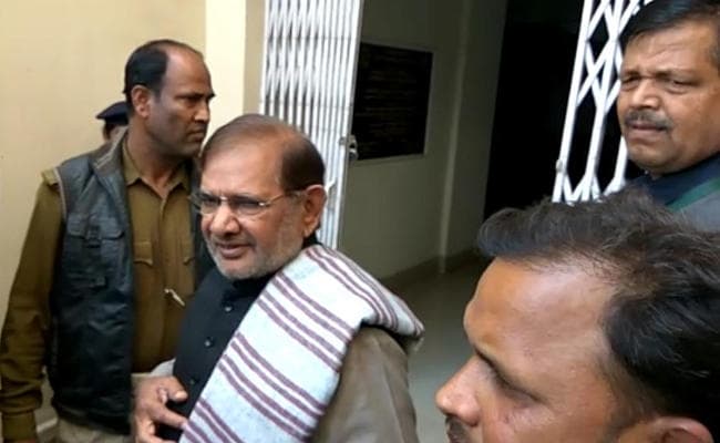 Ranchi : राजद संसदीय दल की बैठक से पहले लालू से मिले शरद यादव