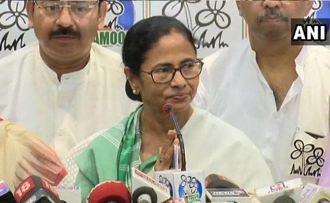 पश्चिम बंगाल : ममता बनर्जी ने घोषित किये तृणमूल के उम्मीदवारों की सूची