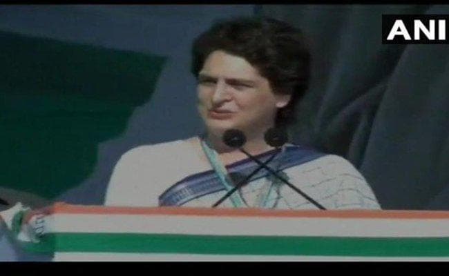 प्रियंका का मोदी पर हमला : देश में फैलायी जा रही नफरत, मुद्दों से भटकाने की हो रही कोशिश