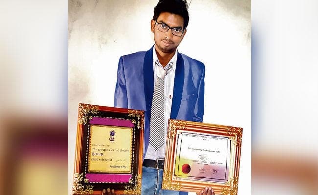 गोपालगंज के छात्र ने बनाया शू एप, जो बतायेगा सैनिकों का लोकेशन