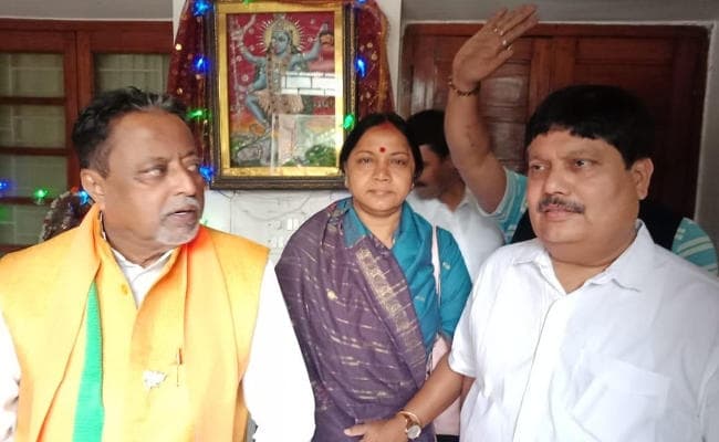 लोकसभा चुनाव से पहले ममता बनर्जी को झटका, तृणमूल नेता अर्जुन सिंह भाजपा में शामिल
