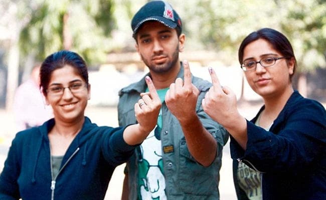 झारखंड में 2,20,753 लोग पहली बार करेंगे मतदान, सबसे ज्यादा युवा वोटर पलामू में जुड़े, थर्ड जेंडर के सर्वाधिक वोटर यहां