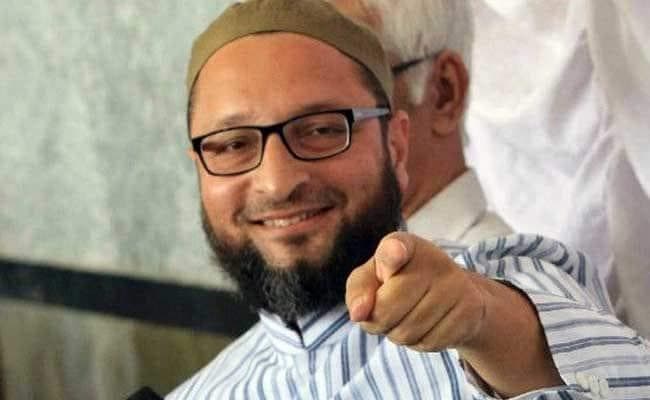 ओवैसी ने हैदराबाद लोकसभा सीट से परचा भरा